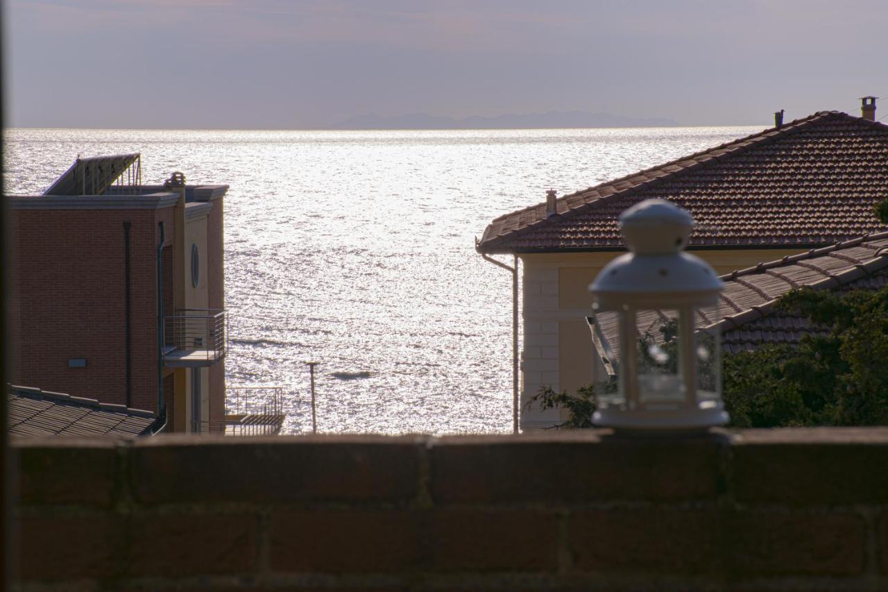 Appartamento Casa MYCONIS 68Mq a due passi dal Mare di San Vincenzo Esterno foto