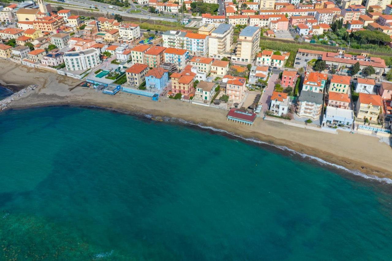 Appartamento Casa MYCONIS 68Mq a due passi dal Mare di San Vincenzo Esterno foto
