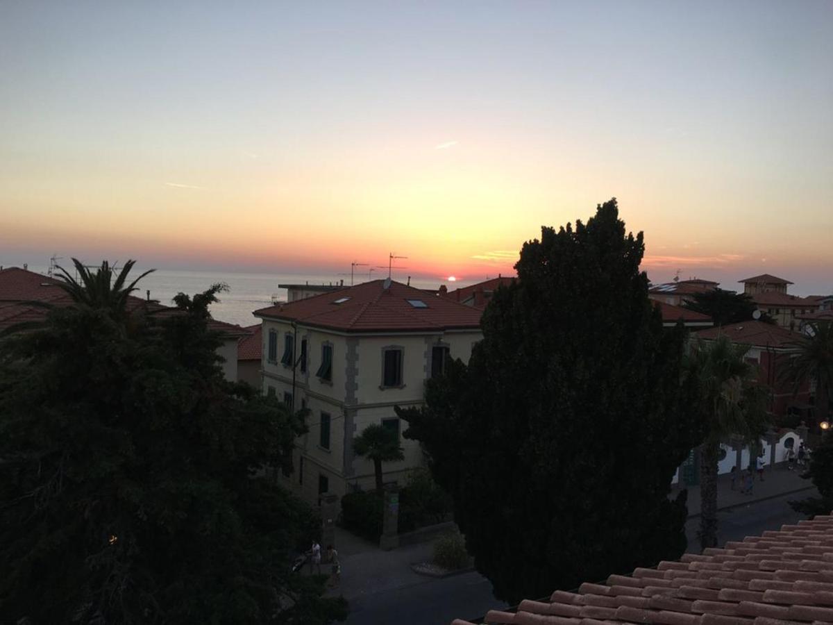 Appartamento Casa MYCONIS 68Mq a due passi dal Mare di San Vincenzo Esterno foto
