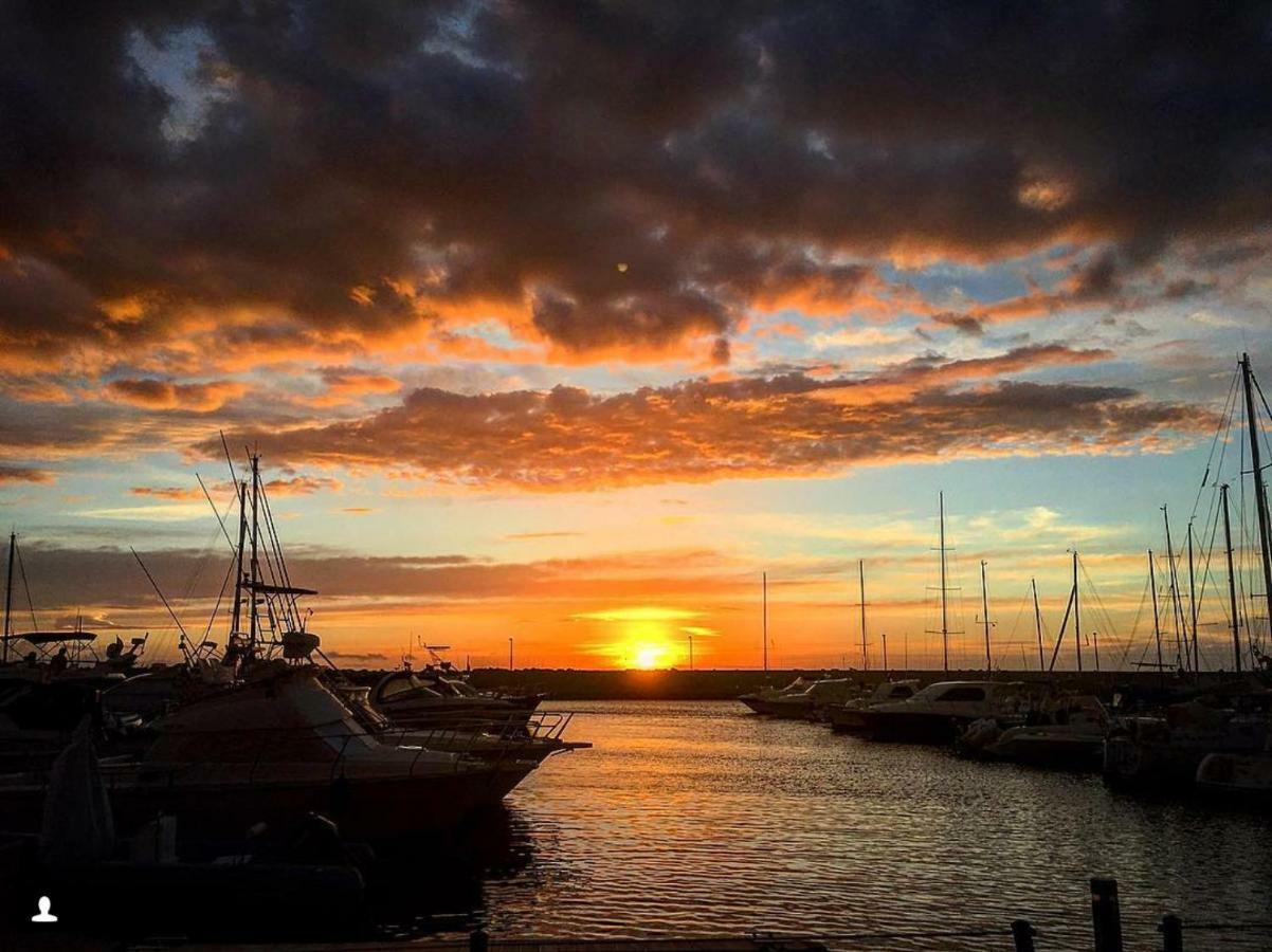 Appartamento Casa MYCONIS 68Mq a due passi dal Mare di San Vincenzo Esterno foto